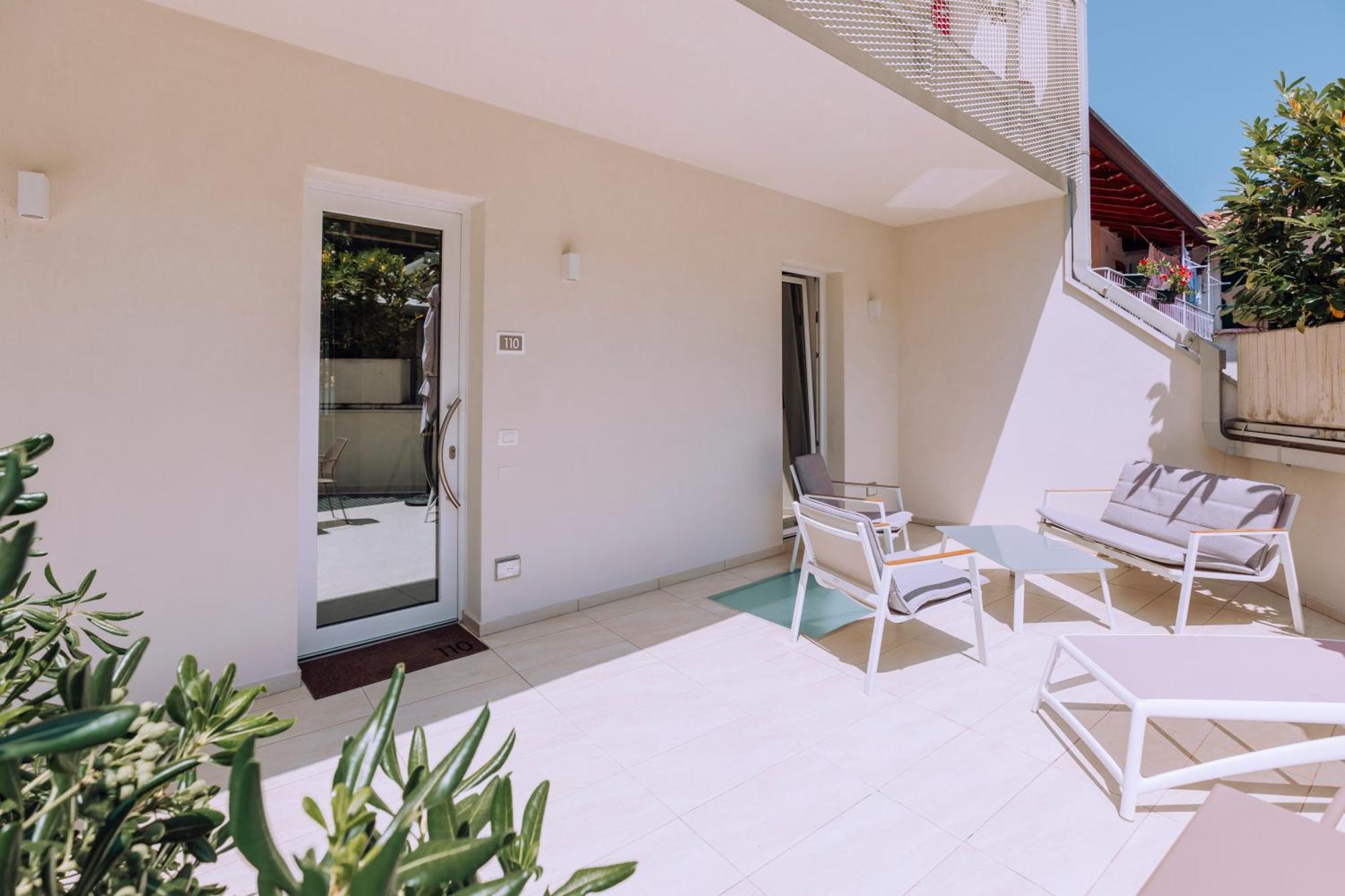 Ah Porticcioli Boutique Apartments San Felice del Benaco Εξωτερικό φωτογραφία